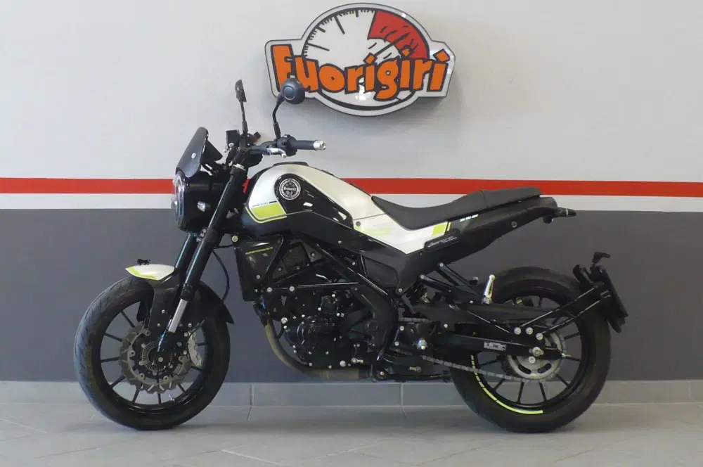 Foto Benelli Leoncino 250