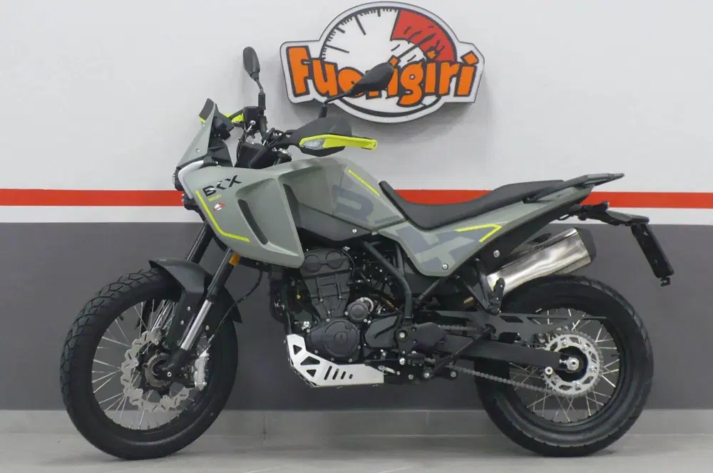 Foto Benelli BKX 300