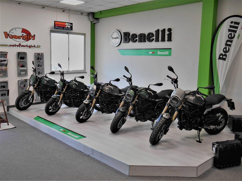 Foto Benelli Leoncino 800