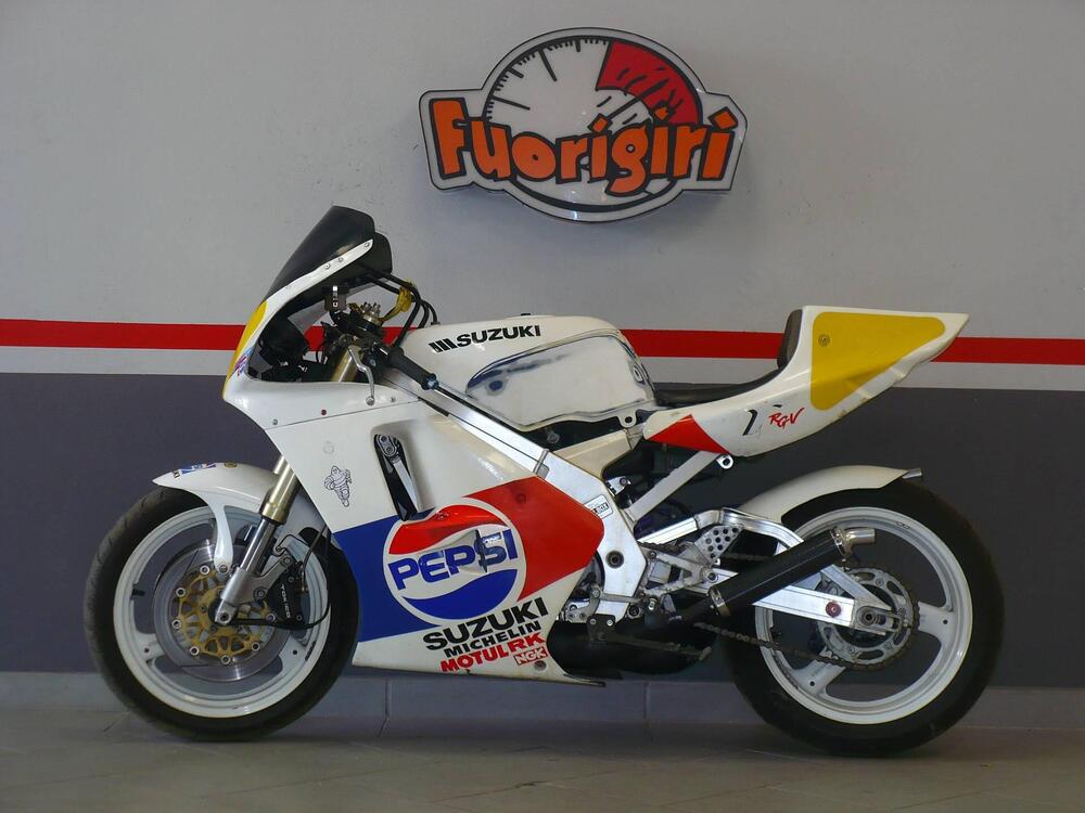 Suzuki RGV 250