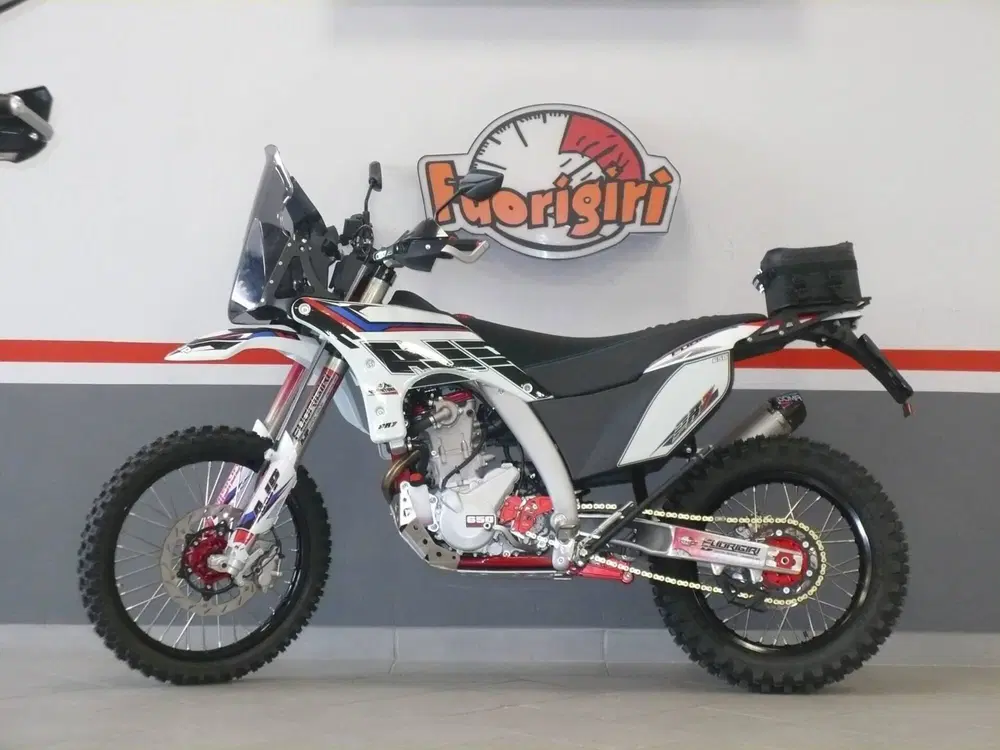 AJP PR7 650 Adventure