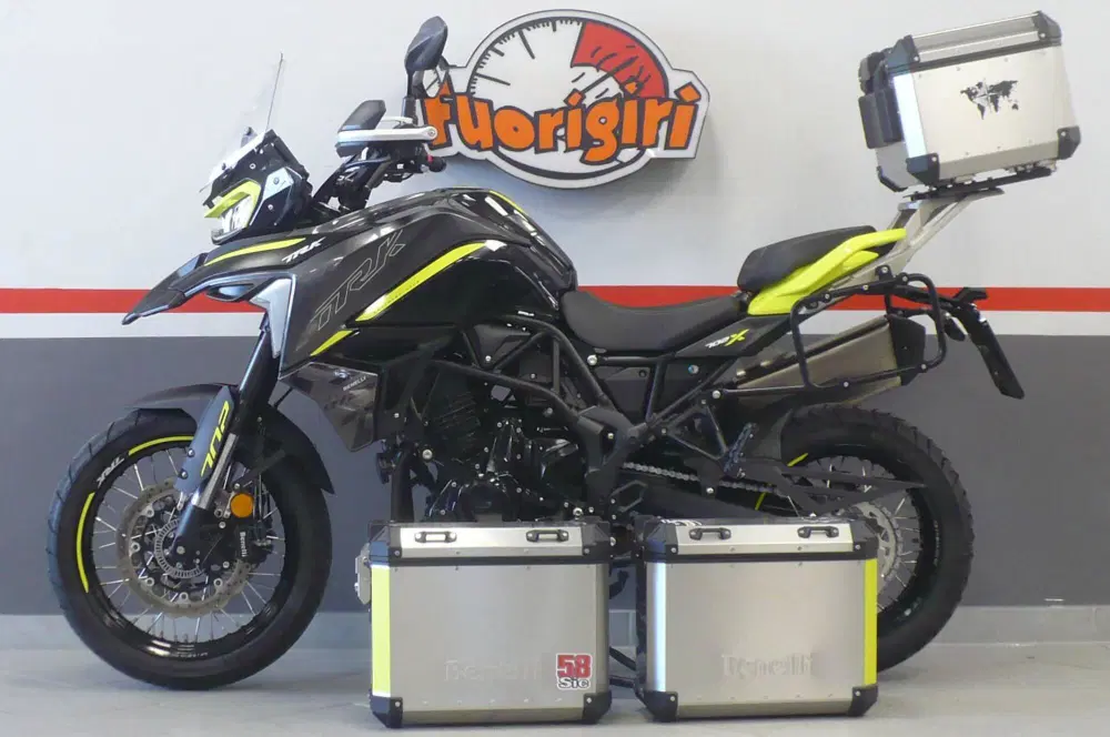 Foto Benelli TRK 702