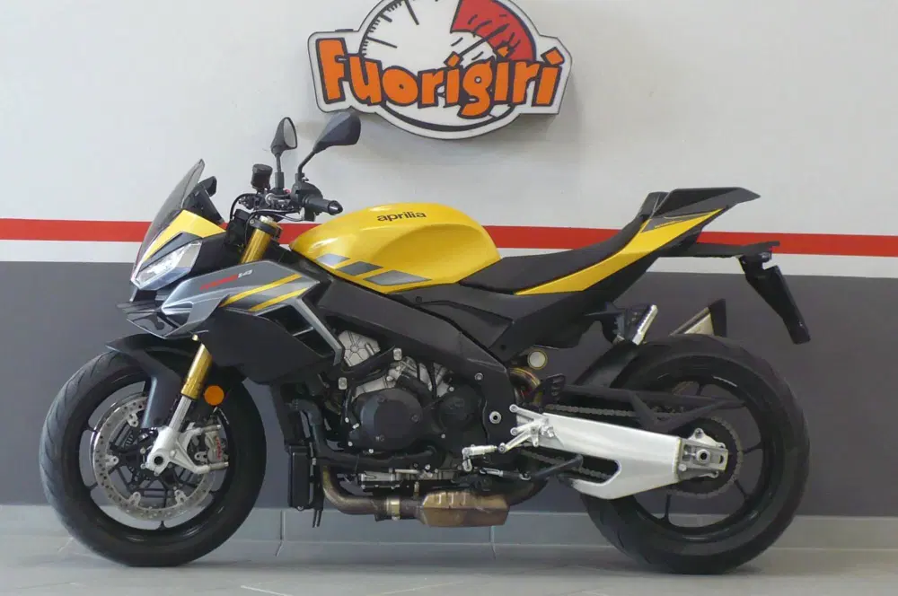 Aprilia Tuono V4